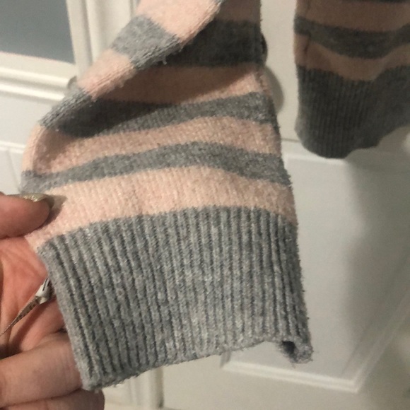 Striped sweater - Picture 4 of 4